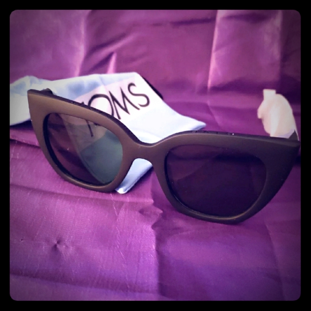 TOMS Sydney sunglasses